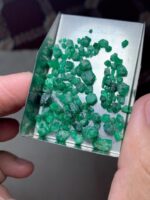 34.60 Carat Rough Emerald from Swat: Nature’s Green Perfection - Image 2