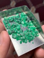 34.60 Carat Rough Emerald from Swat: Nature’s Green Perfection - Image 11