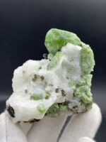 548 ct Diopside specimen from Badakhshan, Afghanistan - Image 5