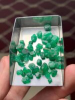 39.65 ct Emerald Rough Lot – Swat Valley Natural Crystals (Untreated) - Image 10
