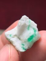Impressive 33.55ct Emerald Specimen from Swat – A Majestic Green Gem - Image 3