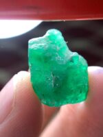 18.20 ct Swat Emerald Crystal – Bold Natural Crystal - Image 4