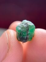 3.75ct Laghman Emerald Crystal: Afghan Elegance with Classic Proportions - Image 9