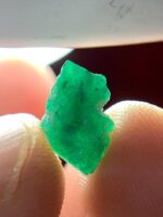 Green Flame: 3.240ct Swat Emerald Crystal with Vivid Natural Clarity - Image 4