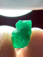Green Flame: 3.240ct Swat Emerald Crystal with Vivid Natural Clarity - Image 8