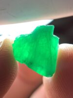 3.94ct Swat Emerald Crystal – Vivid Green Gemstone - Image 6