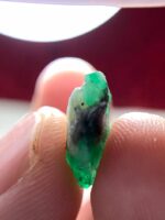 4.40 Carat Natural Emerald Crystal from Swat, Pakistan – Untreated Green Beryl - Image 6
