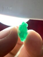 4.55ct Swat Emerald Crystal: A Majestic Natural with Striking Presence - Image 10