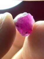 Natural Afghan Ruby Crystal: 5.00 Carat, Collectors Gemstone - Image 2
