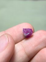 Natural Afghan Ruby Crystal: 5.00 Carat, Collectors Gemstone - Image 3