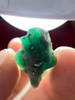 9.15 Carat Natural Emerald Crystal from Swat, Pakistan – Untreated Green Beryl - Image 3