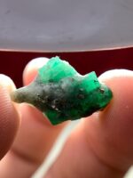 9.15 Carat Natural Emerald Crystal from Swat, Pakistan – Untreated Green Beryl - Image 4