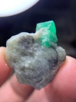 A Majestic 30-Carat Emerald Specimen from Swat: A Crystal of Presence and Power - Image 6