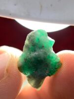9.15 Carat Natural Emerald Crystal from Swat, Pakistan – Untreated Green Beryl - Image 6