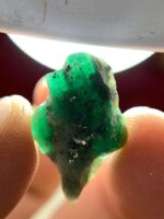 9.15 Carat Natural Emerald Crystal from Swat, Pakistan – Untreated Green Beryl - Image 8