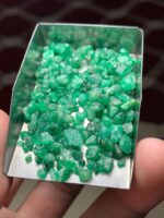 Refined Density: 63.25 ct Emerald Rough Lot from Swat Valley - Image 6