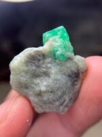 A Majestic 30-Carat Emerald Specimen from Swat: A Crystal of Presence and Power - Image 8