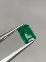 Delicate Beauty: 0.50 Carat Faceted Emerald from Swat - Image 4