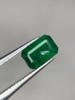 Delicate Beauty: 0.50 Carat Faceted Emerald from Swat - Image 5