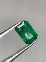 Delicate Beauty: 0.50 Carat Faceted Emerald from Swat - Image 6