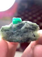 94-Carat Emerald Specimen from Swat: A Natural Masterpiece (27.40 × 45.40 × 15.17 mm) - Image 4