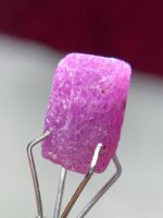 Discover the Beauty of a 5.875ct African Ruby Crystal: 10.36 x 7.32 x 6.01mm - Image 4