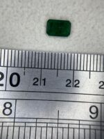 Radiant Sparkle: 0.85 Carat Faceted Emerald from Swat - Image 10