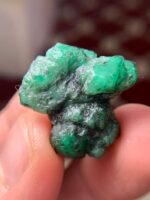 36.20-Carat Emerald Specimen from Swat: A Symmetrical Gem of Natural Elegance (22.50 × 22.47 × 11.50 mm) - Image 7