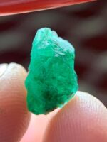 The Subtle Elegance of a 3.45 ct Emerald Crystal - Image 4