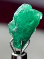 5.870 ct Swat Emerald Crystal – Compact, Vibrant, and 100% Natural - Image 4