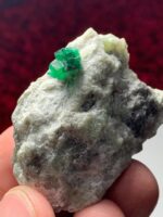 169.70ct Swat Emerald Specimen – Vivid Color and Striking Natural Geometry - Image 5
