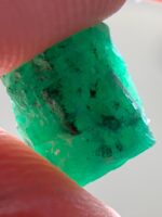 3.30ct Swat Emerald Crystal: A Compact Gem with Rich Natural Color - Image 7