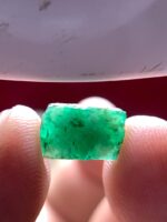 Natural Beauty in Miniature: 2.96ct Emerald Crystal from Swat Valley - Image 2