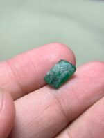 Natural Beauty in Miniature: 2.96ct Emerald Crystal from Swat Valley - Image 3