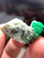 49.28ct Swat Emerald Specimen – A Large Natural Crystal with Outstanding Presence - Image 5