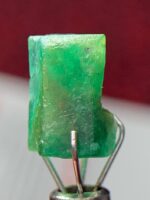 3.87ct Swat Emerald Crystal: A Compact Gem of Natural Elegance - Image 7