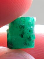 3.30ct Swat Emerald Crystal: A Compact Gem with Rich Natural Color - Image 10