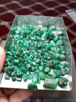 435 Carat Emerald Rough Lot from Swat – Bulk Himalayan Emerald Material - Image 5