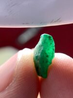 Natural Beauty in Miniature: 2.96ct Emerald Crystal from Swat Valley - Image 6