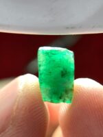 Natural Beauty in Miniature: 2.96ct Emerald Crystal from Swat Valley - Image 10