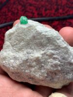 Massive 575.35ct Swat Emerald Specimen –Natural Crystal (62x55x26mm) - Image 2