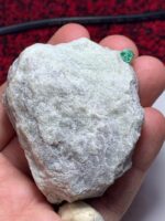 Massive 575.35ct Swat Emerald Specimen –Natural Crystal (62x55x26mm) - Image 4