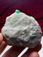 Massive 575.35ct Swat Emerald Specimen –Natural Crystal (62x55x26mm) - Image 10