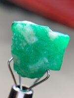 10.15ct Raw Afghan Emerald Crystal: Gemstone Collectors Piece - Image 2