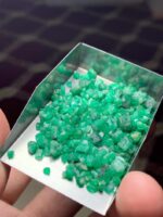 Showcasing a 45.45ct Rough Emerald Lot from Swat - Image 2