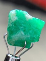 10.15ct Raw Afghan Emerald Crystal: Gemstone Collectors Piece - Image 6