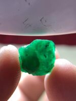 Nature’s Perfection: 5.00ct Emerald Crystal from Swat Valley - Image 2