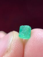 1.25 ct Swat Emerald Crystal: Rich Green Gemstone - Image 6
