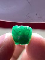 Nature’s Perfection: 5.00ct Emerald Crystal from Swat Valley - Image 7