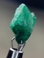 Brilliant 6.58ct Swat Emerald Crystal – A Rare Gem from Pakistan's Hidden Valleys - Image 5
